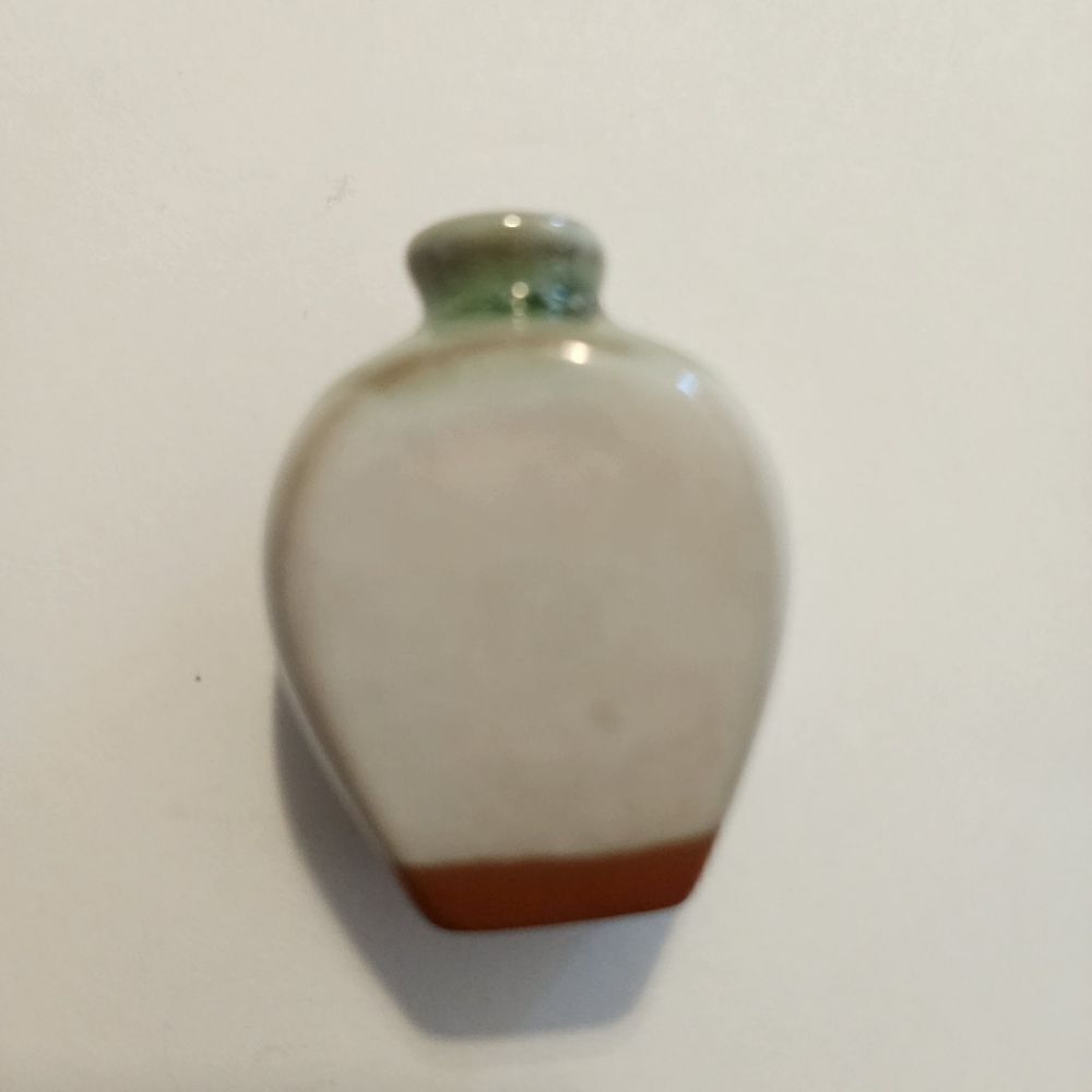 Set of Three Miniature Vintage Clay Pots - Picture 11 of 13
